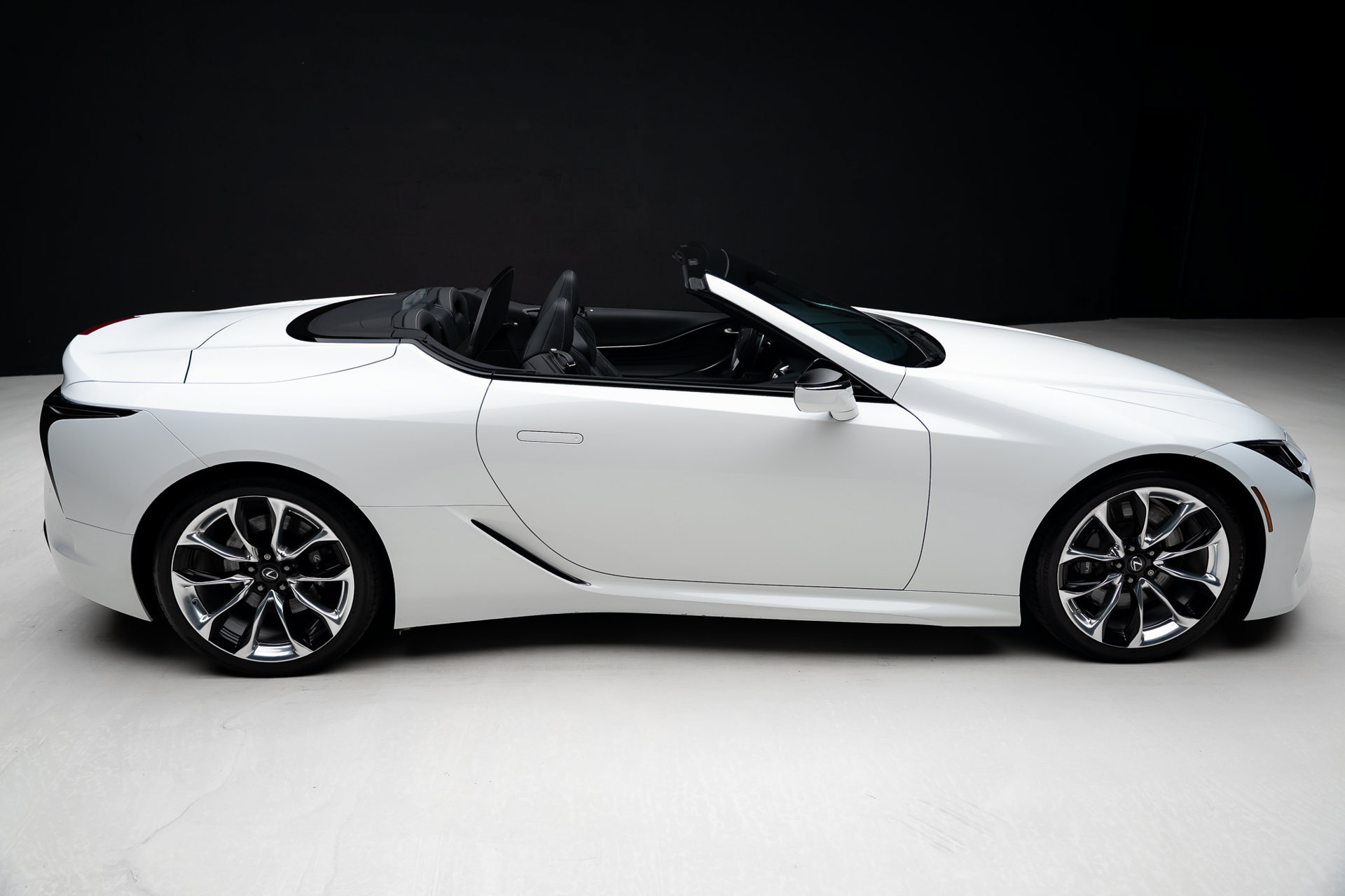 Used 2021 Lexus LC 500 Convertible w/ Touring Package RWD image 35