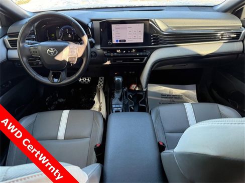 Used 2025 Toyota Camry LE image 13