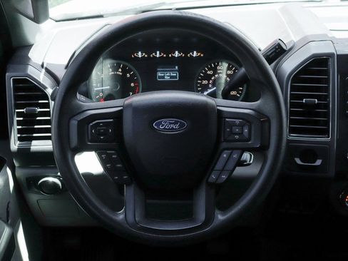 Used 2017 Ford F150 XLT RWD image 21
