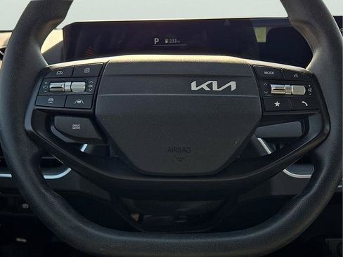 Used 2025 Kia K4 FWD image 10