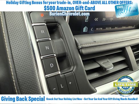 Used 2023 Chevrolet Suburban Premier image 12