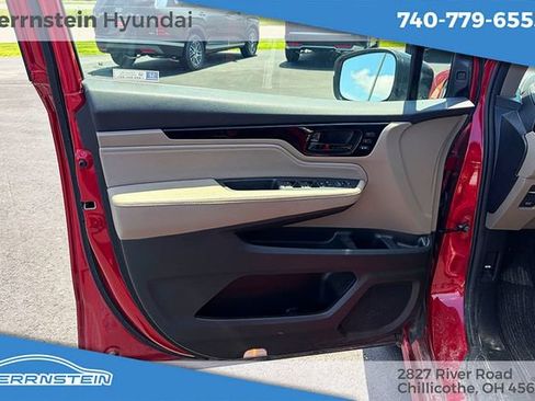 Used 2024 Honda Odyssey Touring image 14