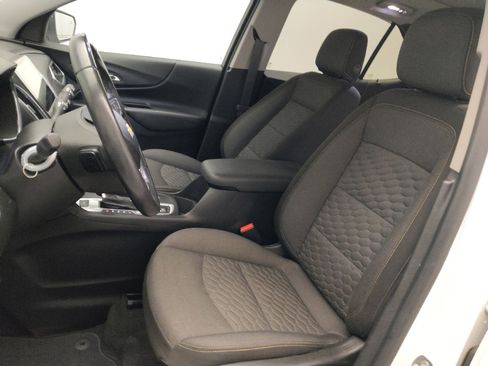 Used 2019 Chevrolet Equinox LT w/ Sun & Navigation Package image 17