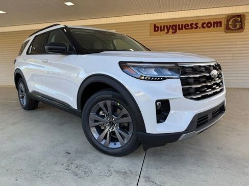 New 2026 Ford Explorer Active w/ Active Comfort Package image 2