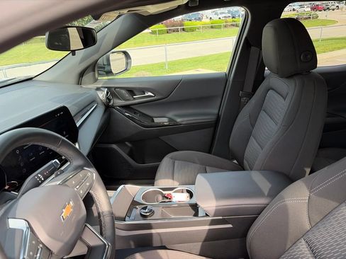 Used 2026 Chevrolet Equinox LT FWD image 46