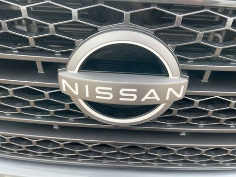 Certified 2024 Nissan Titan SV w/ SV Convenience Package image 28