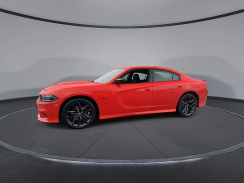 Used 2022 Dodge Charger R/T w/ Blacktop Package image 4