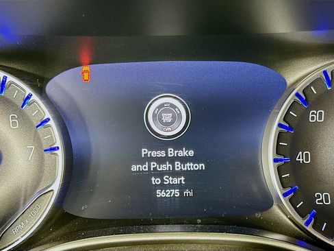 Certified 2024 Chrysler Pacifica Touring-L image 20