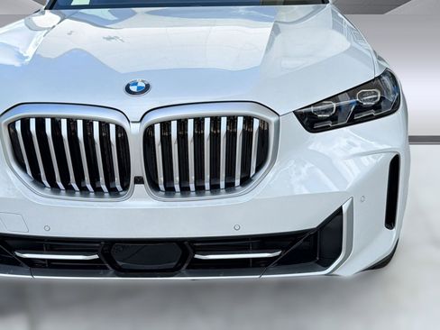 New 2026 BMW X5 xDrive40i w/ Executive Package AWD/4WD image 11