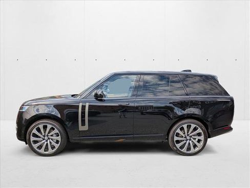 New 2025 Land Rover Range Rover SE image 5