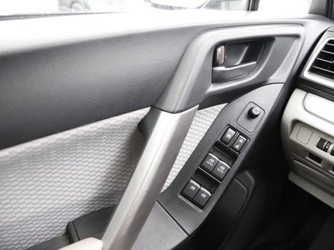 Used 2018 Subaru Forester 2.5i w/ Alloy Wheel Package image 20