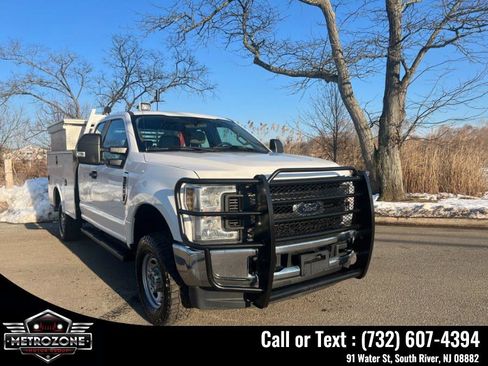 Used 2019 Ford F350 XL w/ XL Value Package AWD/4WD image 4