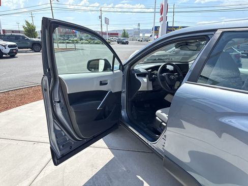 Used 2024 Toyota Corolla Cross L AWD/4WD image 10