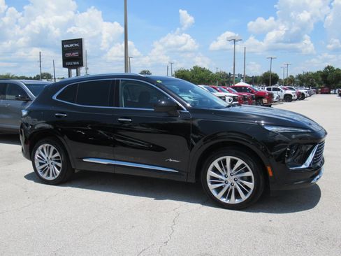 New 2026 Buick Envision Avenir AWD/4WD image 2