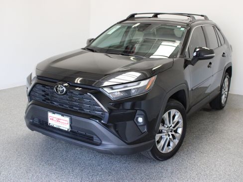 Used 2025 Toyota RAV4 XLE Premium FWD image 2