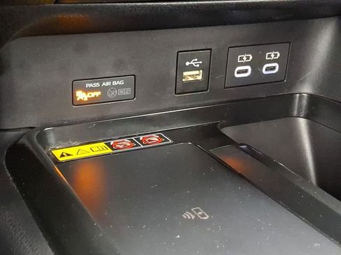 Used 2025 Toyota Camry LE image 24