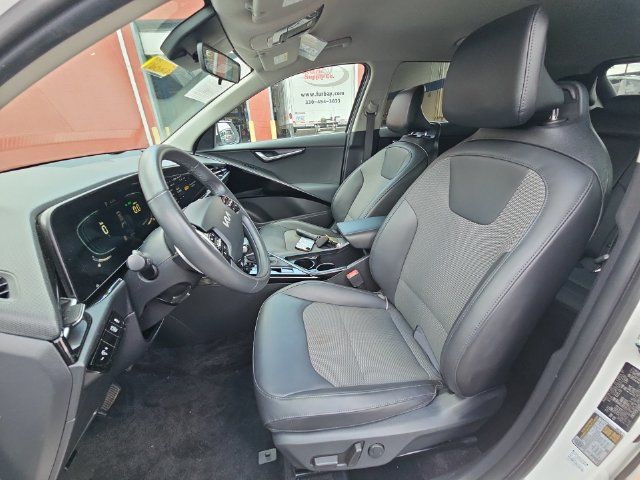 Used 2023 Kia Niro EX FWD image 21