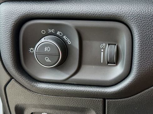 Used 2021 RAM 1500 Big Horn AWD/4WD image 27