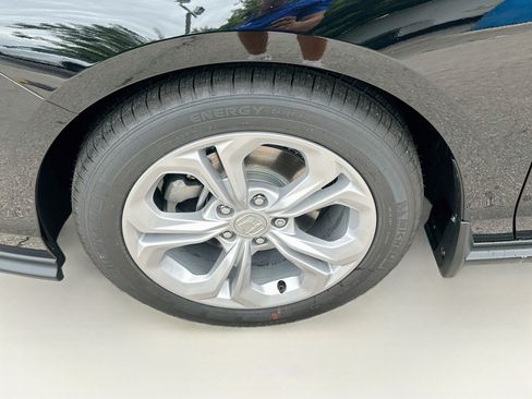Used 2025 Honda Accord LX image 28