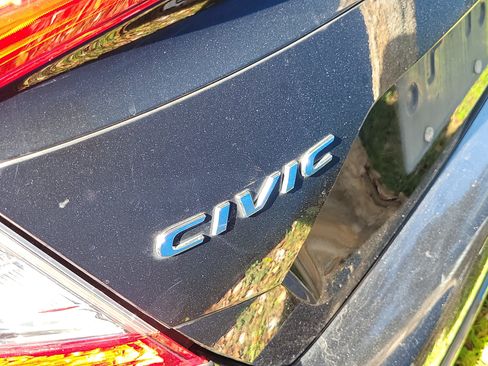 Certified 2021 Honda Civic EX image 5
