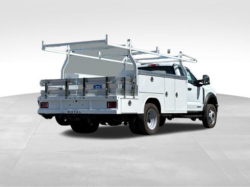 Used 2024 Ford F550 2WD Regular Cab Super Duty image 3