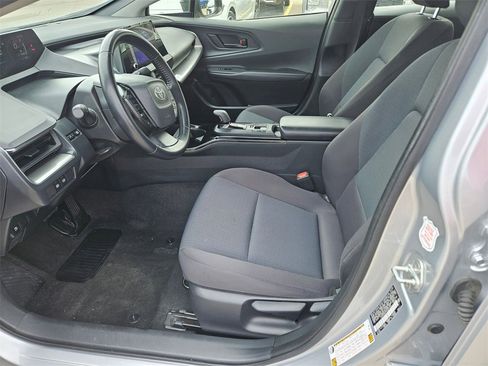 Used 2024 Toyota Prius LE image 11