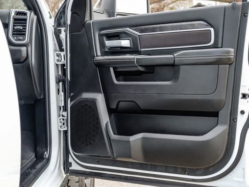 Used 2024 RAM 2500 Big Horn w/ Night Edition image 42