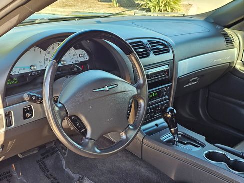 Used 2002 Ford Thunderbird image 20