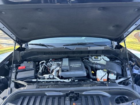 Used 2024 Chevrolet Silverado 1500 LTZ w/ LTZ Convenience Package II image 34