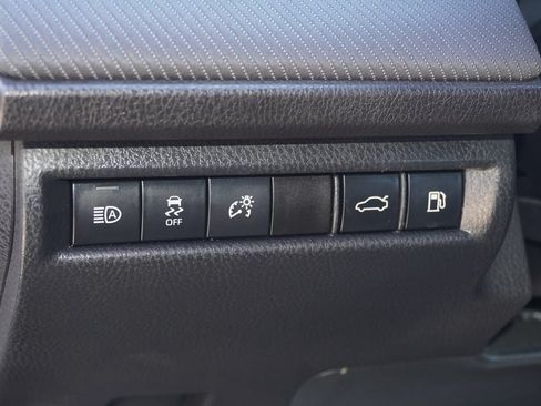 Used 2025 Toyota Camry SE w/ Convenience Package FWD image 11