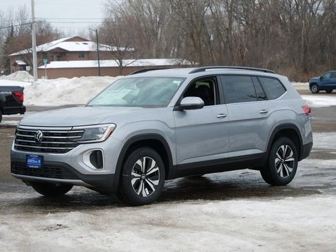 New 2026 Volkswagen Atlas SE image 4