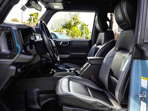 Used 2021 Ford Bronco Black Diamond image 21