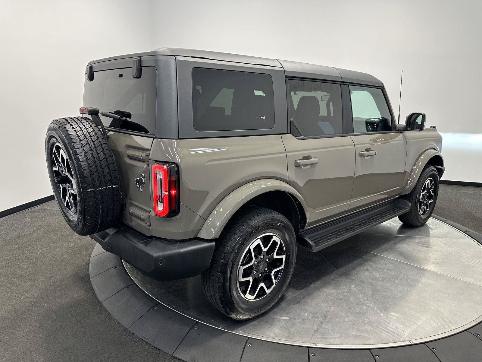 Used 2025 Ford Bronco Outer Banks AWD/4WD image 7