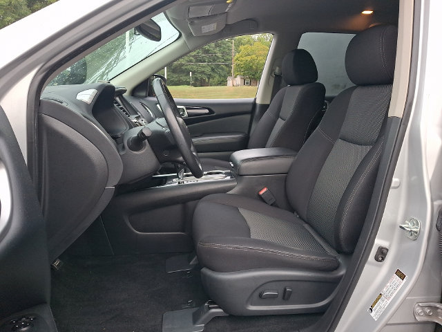 Used 2018 Nissan Pathfinder SV FWD image 13