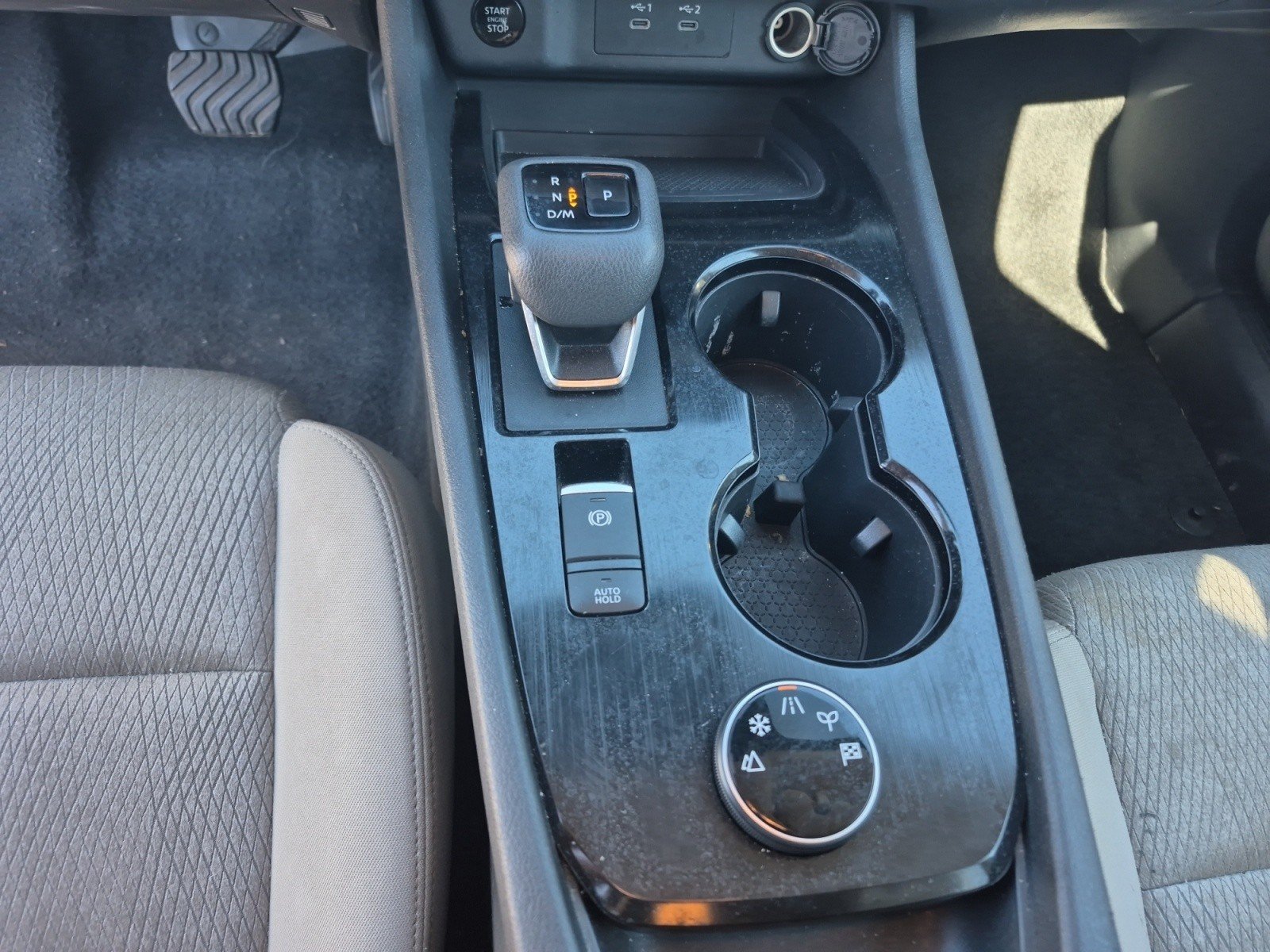 Used 2025 Nissan Rogue SV AWD/4WD image 11