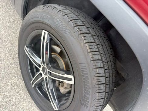Used 2020 Jeep Cherokee Latitude FWD image 14