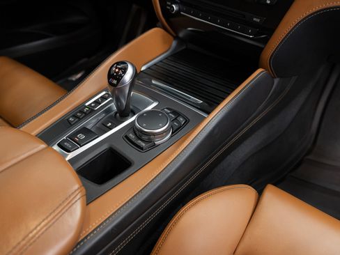 Used 2016 BMW X5 M AWD/4WD image 25