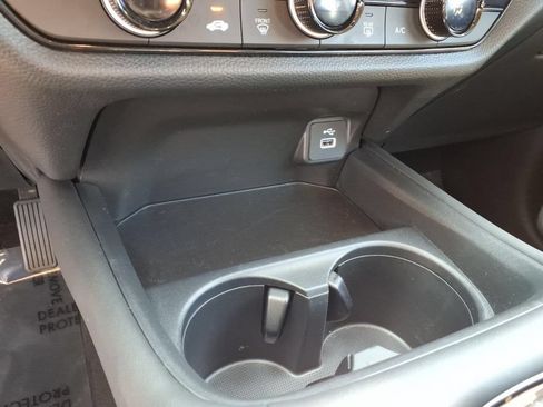 Used 2024 Honda HR-V LX image 19