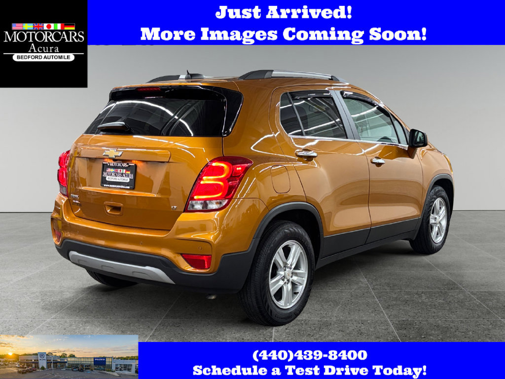 Used 2017 Chevrolet Trax LT w/ Sun & Sound Package FWD image 3