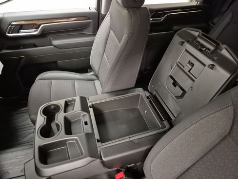 New 2026 GMC Sierra 2500 SLE w/ SLE Value Package; image 36