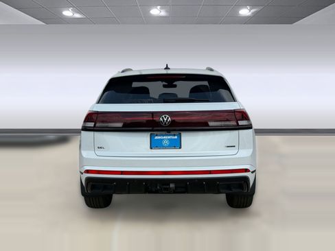 New 2026 Volkswagen Atlas Cross Sport SEL R-Line AWD/4WD image 9