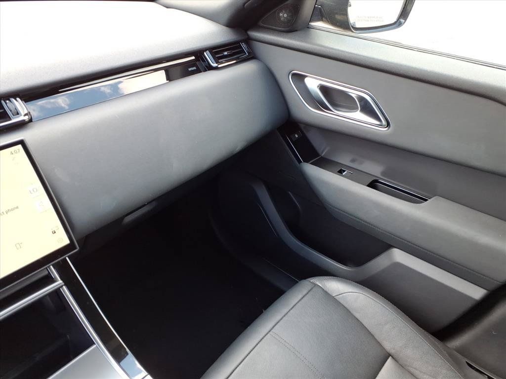 Used 2025 Land Rover Range Rover Velar Dynamic SE AWD/4WD image 33