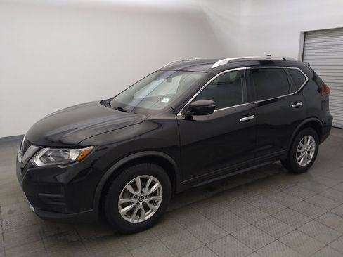 Used 2020 Nissan Rogue SV FWD image 2