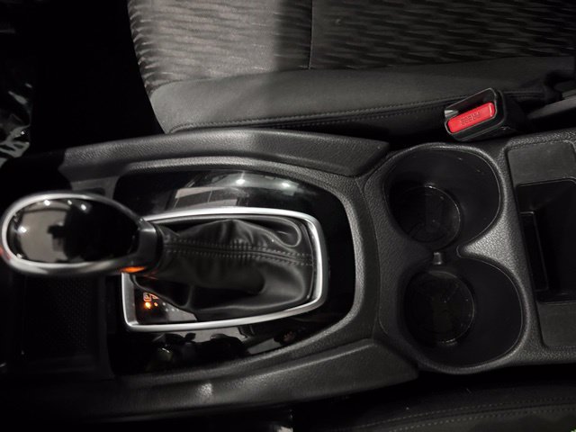 Used 2020 Nissan Rogue S FWD image 25