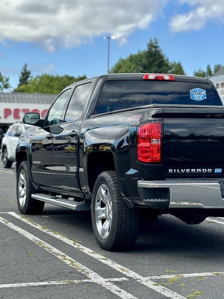Used 2017 Chevrolet Silverado 1500 LT w/ LT Eassist Package AWD/4WD image 13