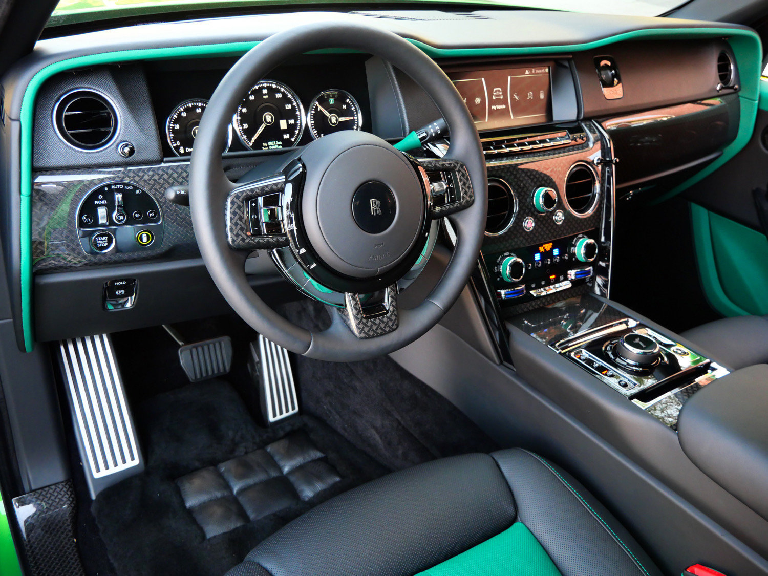 Certified 2023 Rolls-Royce Cullinan Black Badge w/ Leather Finishing Pack AWD/4WD image 16