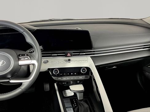 New 2026 Hyundai Elantra Limited FWD image 11