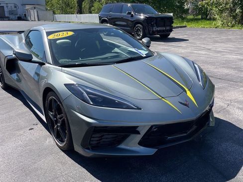 Used 2023 Chevrolet Corvette Stingray Premium Conv w/ Battery Protection Package RWD image 5