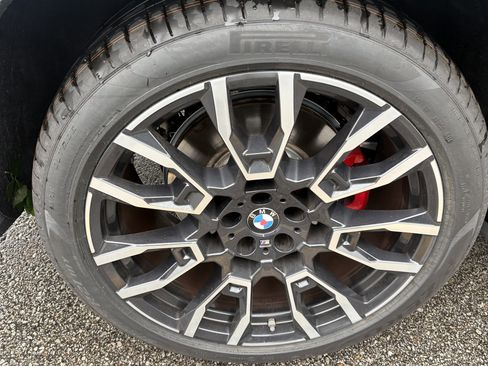 Used 2024 BMW X5 xDrive40i w/ M Sport Package AWD/4WD image 14
