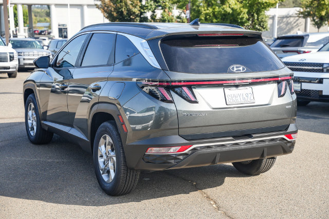 Used 2022 Hyundai Tucson SEL AWD/4WD image 2